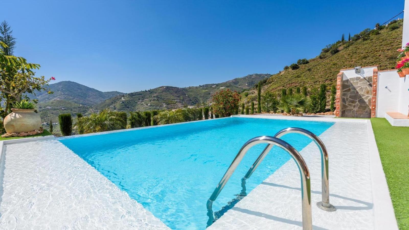 Villa Las Palmeras De Torrox By Ruralidays Εξωτερικό φωτογραφία