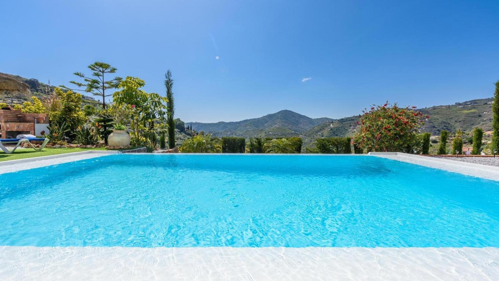 Villa Las Palmeras De Torrox By Ruralidays Εξωτερικό φωτογραφία